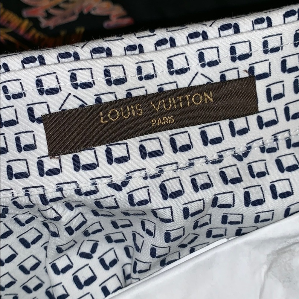 Louis Vuitton Shirt - Picture 3 of 3